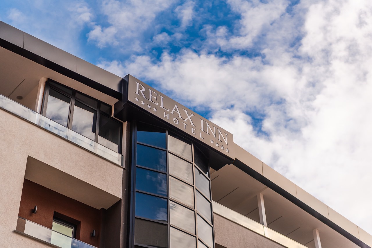 RELAX INN HOTEL